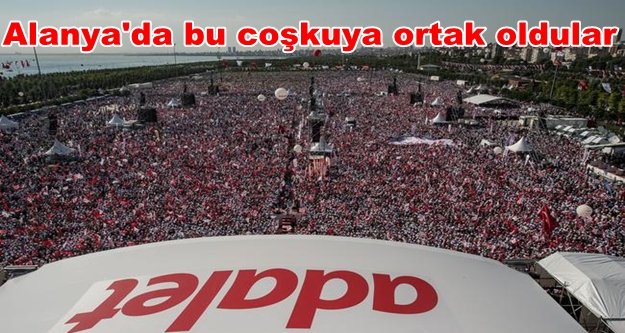 Kimi mitinge katıldı kimi sosyal medyadan destek verdi