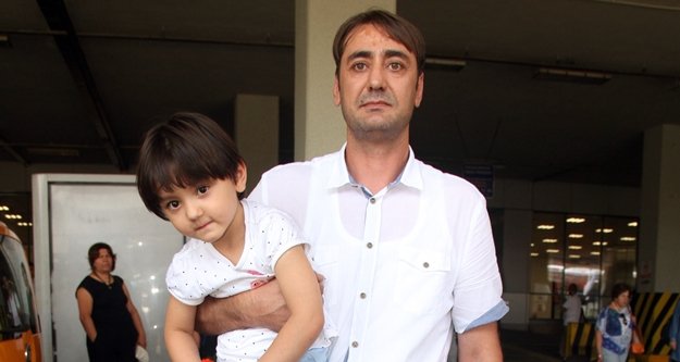 Minik Özge yeni protez ayak için yola çıktı