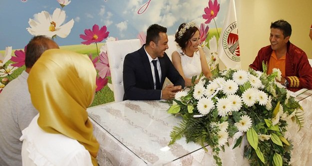 Nikah dairesinde 07.07.2017 kuyruğu