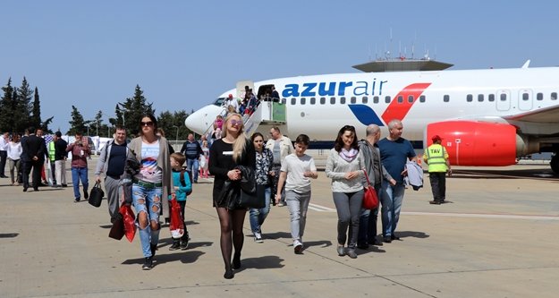 Ruslar akın akın geliyor