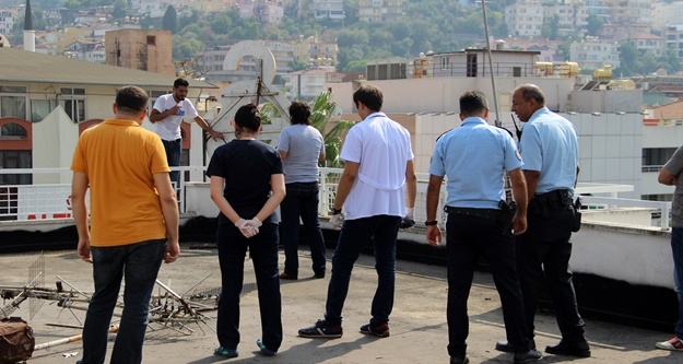 Alanya'da intihar girişimi! 5. kattan atlayacaktı