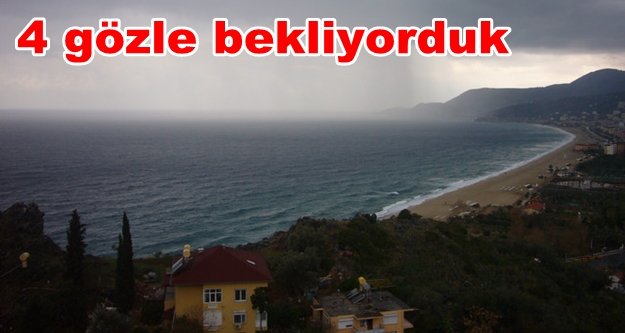 Alanya'da sağanak yağmur sevinci