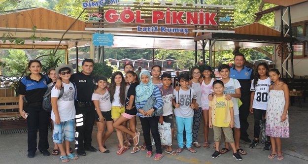 Alanya polisi Dimçayı'nda öğrencilerle buluştu