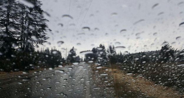 Alanya yağmura teslim oldu