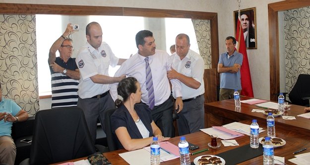 Belediye meclisinde gerginlik