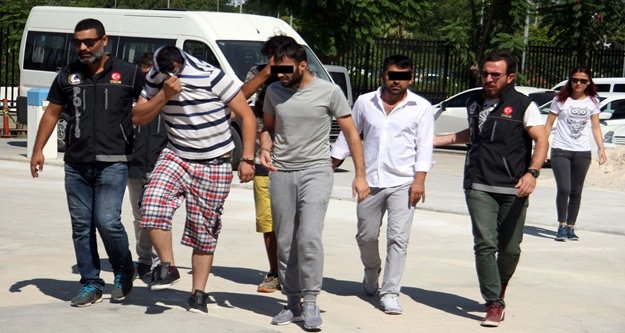 İki ayrı operasyon 4 gözaltı