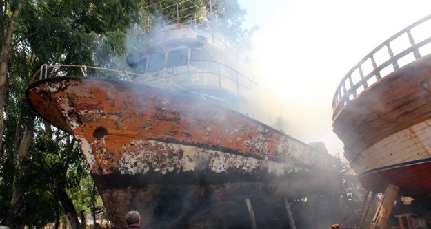 Tersanede yangın paniği