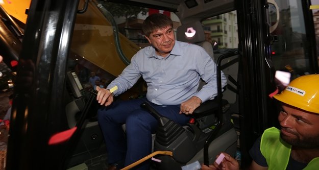 Yeraltı otoparkının temeli atıldı