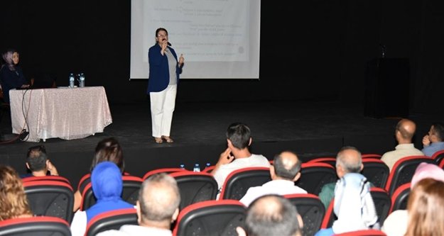 Alanya Belediyesi personelini eğitiyor