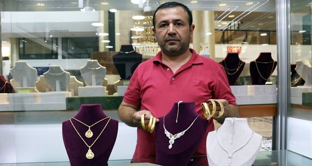 Altın düşmeyince, imitasyonu gözde oldu