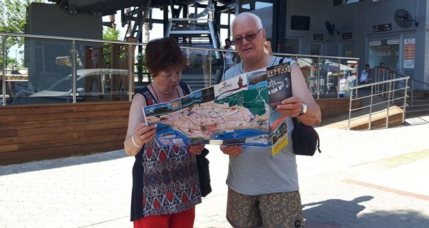 Emniyet harita dağıtıyor