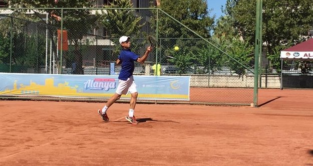 Erkeklerde finalin adı belli oldu