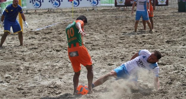 Kumda büyük mücadele başladı