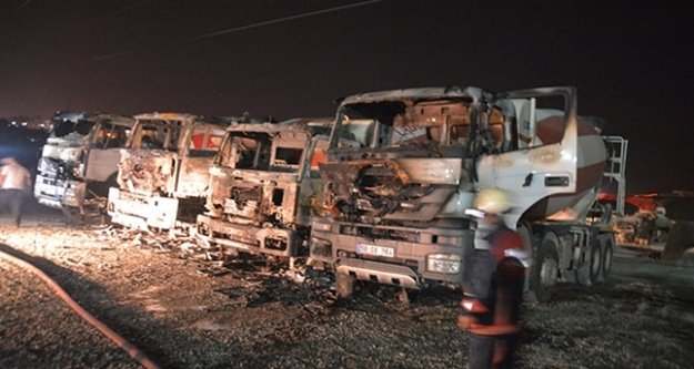 Manavgat'ta şok! İş makineleri kundaklandı