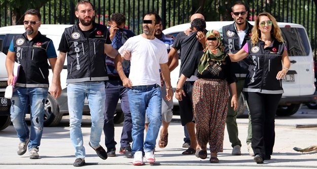 Öğrencileri zehirleyen uyuşturucu tacirleri yakalandı