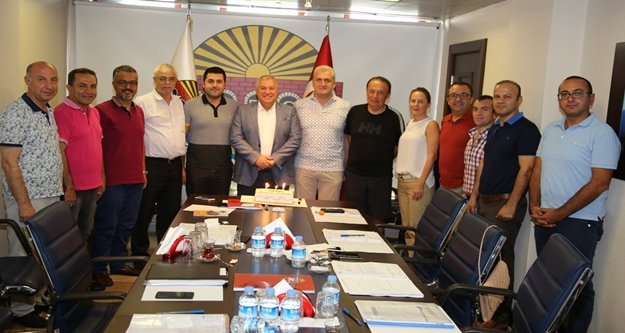 Şahin: Kimseyi rakip olarak görmüyorum