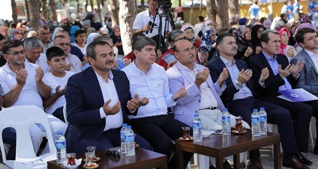 "Turistler Ulu Cami’yi görmek için sıraya girecek"