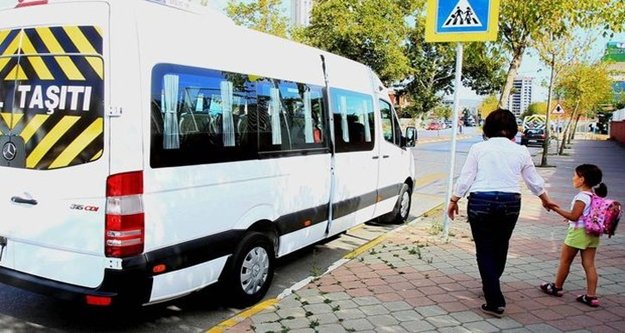 430 öğrenci, okul saatinde parkta polise yakalandı