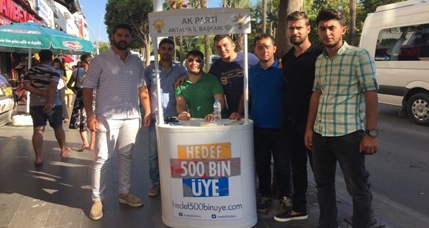 AK Parti'de hedef: 500 bin üye
