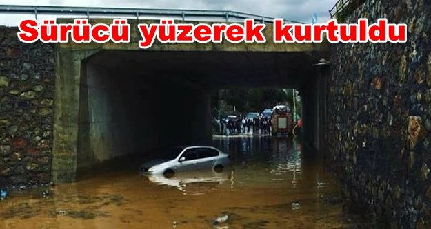 Alanya'da alt geçidi su bastı