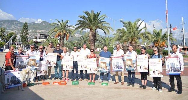 Alanya'da hayvan hakları farkındalık etkinliği