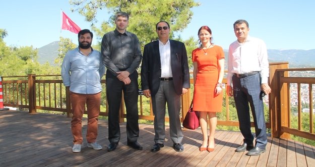 "Alanya'daki her evin kazancı turizmden"