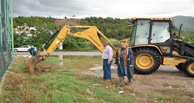 Alanya'daki su baskınlarına anında müdahale