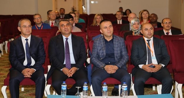 ALKÜ'nün iki kongresi daha başladı