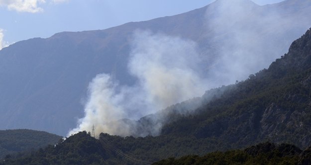 Antalya'da korkutan orman yangını