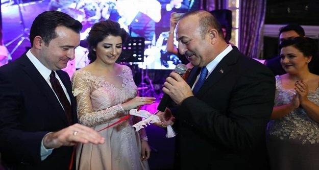 Çavuşoğlu yüzük taktı