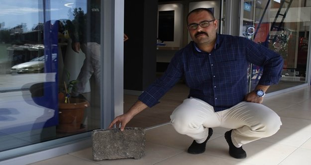 Hırsızı yerde bıraktığı kan yakalattı