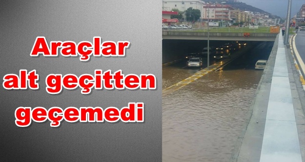 Köprülü Kavşak ilk yağmurda havuz oldu