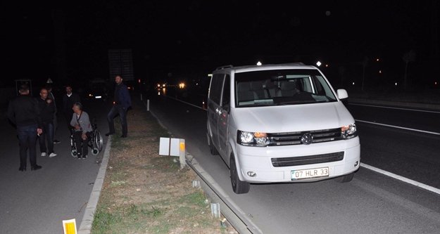 Seyir halindeki minibüsün aynasının çarptığı kadın öldü