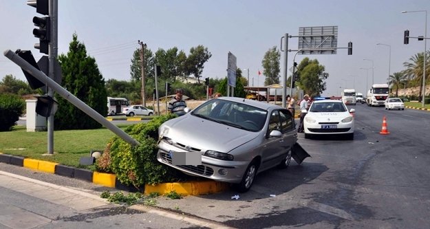 Trafik kazası: 1 kişi öldü 3 kişi yaralandı
