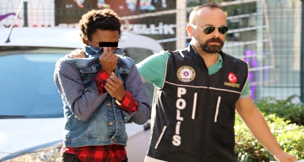 Uyuşturucu kaçakçıları 5 yıldızlı otelde alem yaparken yakalandı