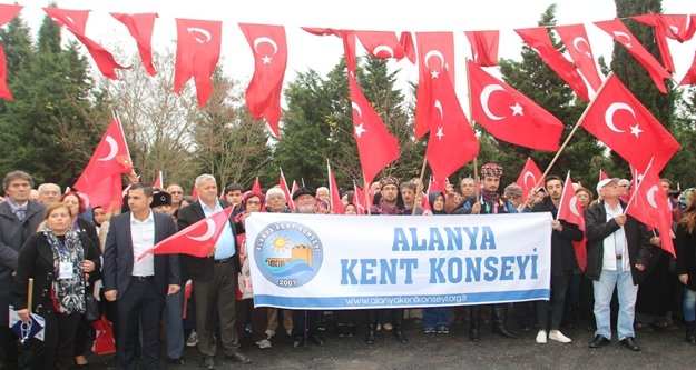 Alaiye şehitleri için anma töreni