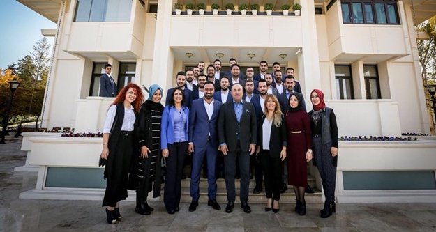 Alanya Ak Gençlik Çavuşoğlu'nu ziyaret etti