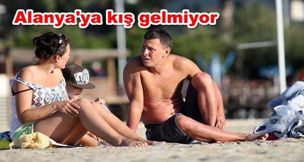 Alanya'da kış mevsiminde 21 derecelik deniz keyfi