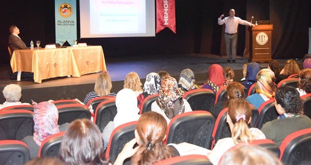 Alanya’da Meme Kanseri ve Tüp Bebek Tedavisi anlatıldı