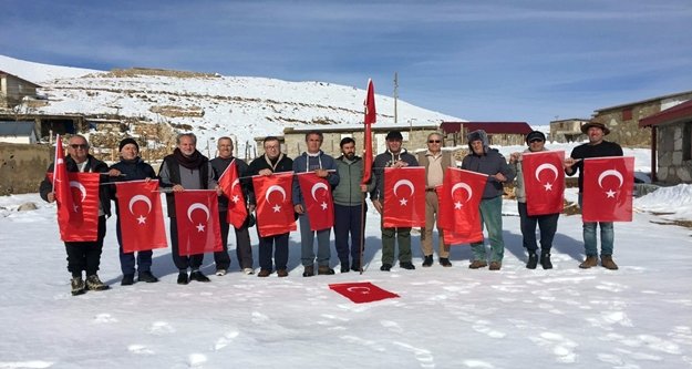 Atatürk sevgisi Söbüçimen'e taşındı