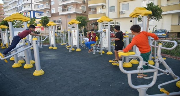 Kırlangıç Parkı Mahmutlar'a nefes aldırdı