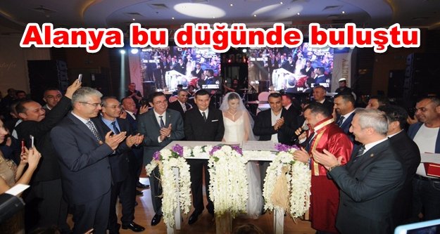 Türkdoğan ve Erdem dünya evine girdiler