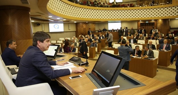Büyükşehir Meclisi Başkan Türel’e yetki verdi
