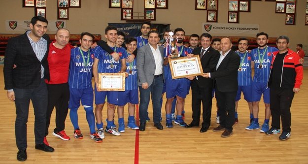 Hokeyde şampiyon belli oldu