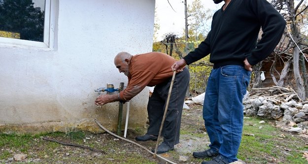 Mustafa Dede'nin su sevinci