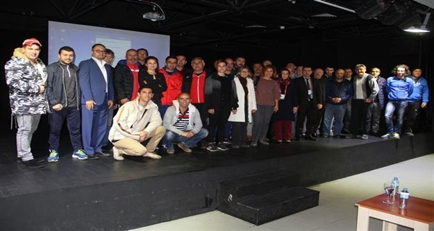 Sporcu sağlığı ve beslenmesi semineri gerçekleştirildi