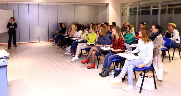 Yabancı gelinler Türkçe öğreniyor