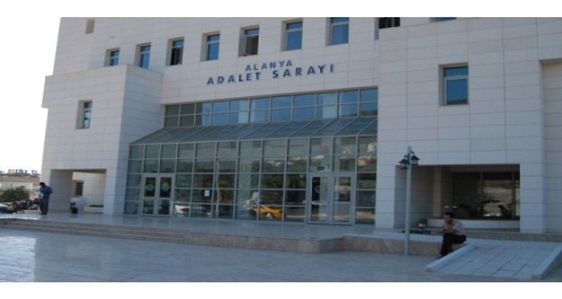 Alanya'da uyuşturucu operasyonu: 4 gözaltı