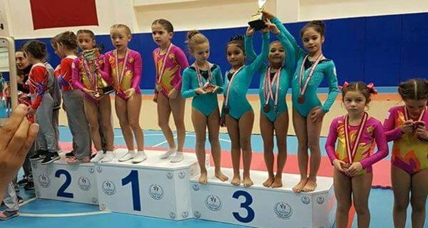 Belediyespor jimnastikte de başarısını tescilledi
