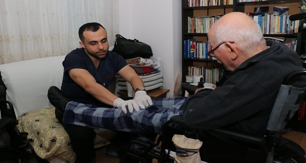 Büyükşehir Belediyesi hastalara evinde bakıyor